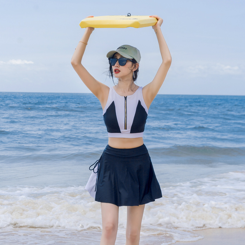 Swimsuit female summer split conservative 2021 new fashion slim hot spring small chest small man Seaside swimsuit women