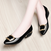 Black single shoes women summer wild patent leather ladyed shoes 2021 new shallow mouth womens shoes bright leather pointed flat shoes women