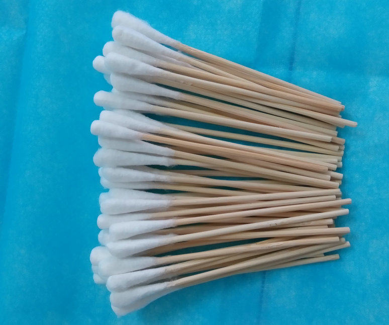 Special offer medical sterile cotton swabs makeup cleaning and disinfection cotton swabs absorbent cotton swabs a pack of 50