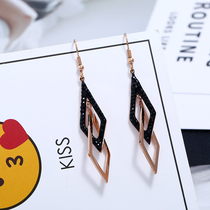 Korean temperament 100 hitch set with diamond-inlaid geometric earrings without fade-style super-fairy personality exaggerated net red earbuds