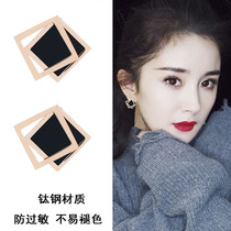 Square diamond stud earrings female Korean simple suitable for round face earrings titanium steel geometric earrings Joker Net red ear ornaments