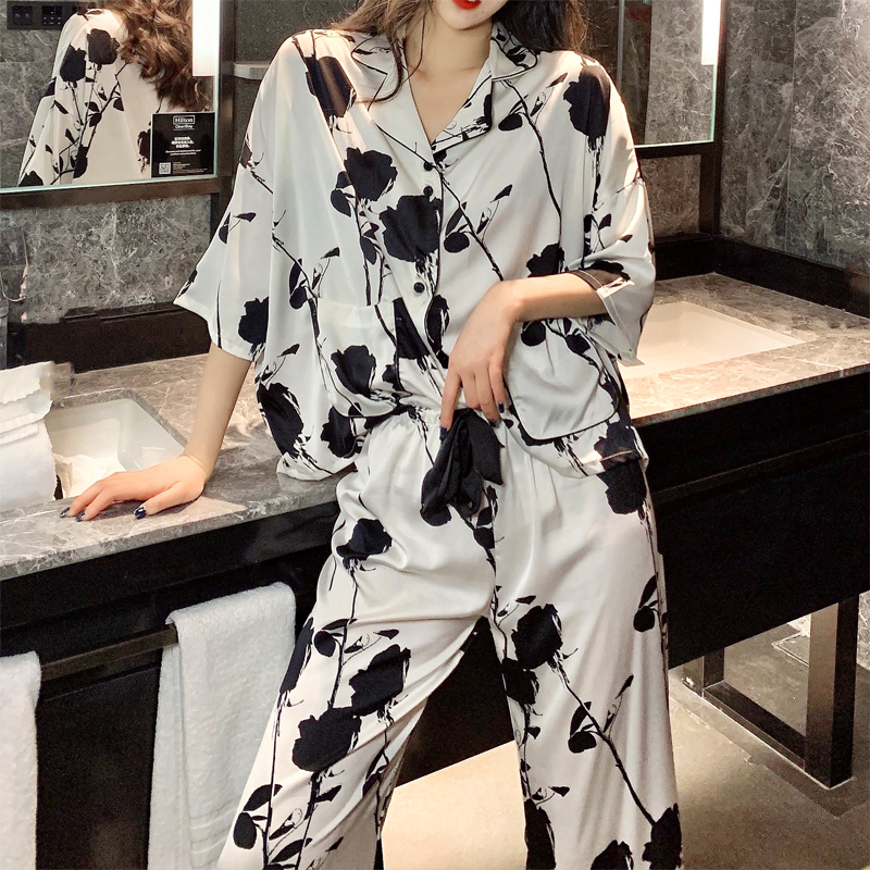 Silk pajamas women's summer short-sleeved ice silk thin section high-quality silk suit 2022 new women's home clothes