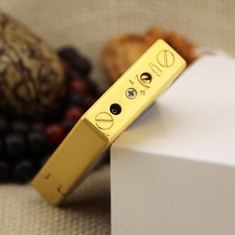 DK-834 chạm khắc âm thanh và bật lửa bánh xe bật lửa độc