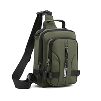 Маленький, зеленый