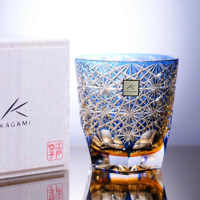 Real Stock Japan Kagami Edo Kiriko Blue Daisy Color-Gradient Crystal Glass Locke Cup Whiskey Glass Real Stock Japan Kagami Edo Kiriko Blue Daisy Color-Gradient Crystal Glass Locke Cup Whiskey Glass