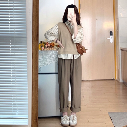 Осенняя одежда сочетается с комплектом корейского шика, солеными, легкими и выдержанными комплектами-двойками для новых женских костюмов ранней осени.