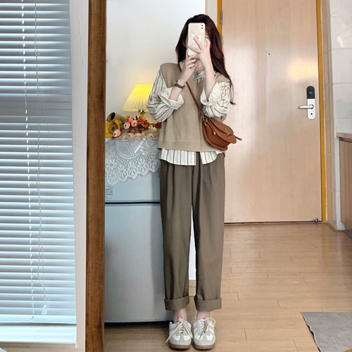 Осенняя одежда сочетается с комплектом корейского шика, солеными, легкими и выдержанными комплектами-двойками для новых женских костюмов ранней осени.