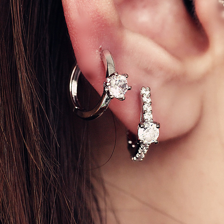 Elegant Earrings South Korea Micro-Inlaid Drilling Zircon Stone Water Drill Circle Earrings Earrings Earrings Superior Earrings Mesh Red Asymmetrical Women