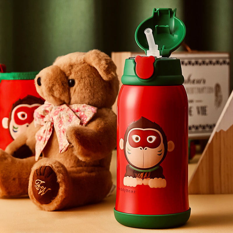 Times Youth League with the same style of water cup twelve zodiac cup with bear children insulation cup straw kindergarten student kettle