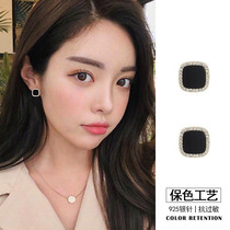 Korean black earrings female sterling silver simple temperament advanced earrings 2021 New Tide light luxury summer earrings