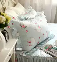 Синяя наволочка для влюбленных