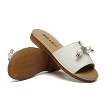 2022 New Female Slippers Wear Non-slip Bull Leather Minima Comfortable Strings of Beads Water Drill FLAT BOTTOM SLIPPER TIDE