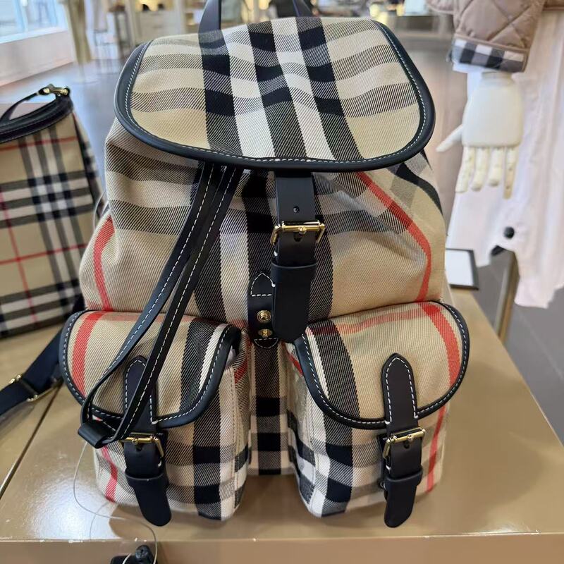 Burberry/Burberry Plaid Unisex Backpack 8109273 Burberry/Burberry Plaid Unisex Backpack 8109273