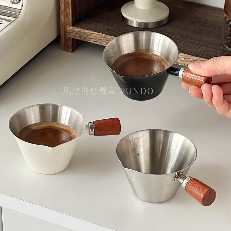 Walnut Handle Espresso Measuring Cup Stainless Steel with Scale Small Milk Jug Coffee Liquid Extraction Cup Walnut Handle Espresso Measuring Cup Stainless Steel with Scale Small Milk Jug Coffee Liquid Extraction Cup