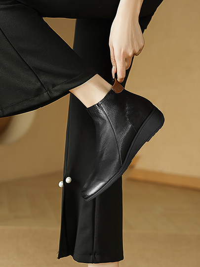 Super soft first-layer sheepskin small wedge-heeled short boots for women winter size 40 genuine leather soft sole comfortable and not tiring feet slimming mid-heeled nude boots