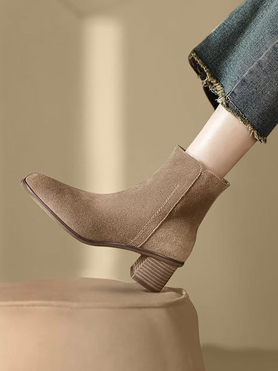 Slimming Soft-Soled Short Boots for Women, Autumn and Winter Genuine Leather Mid-Heel with Fleece Lining, Suede Leather, Small High Heel, Comfortable and Not Tiring for the Feet, Chunky Heel