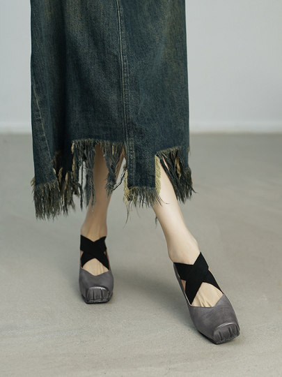 Original New Color Taro-Colored Patent Leather Pig Nose Fashion Ballet Shoes for Women, Medium Thick Heel Single Shoes, Purple Mary Jane Leather Shoes