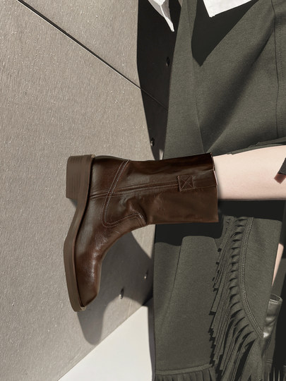 The Treasure of the Store! Super Comfortable and Slimming 25Ss Retro Genuine Leather Chelsea Short Boots for Women, British Style Mid-Heel Martin Boots