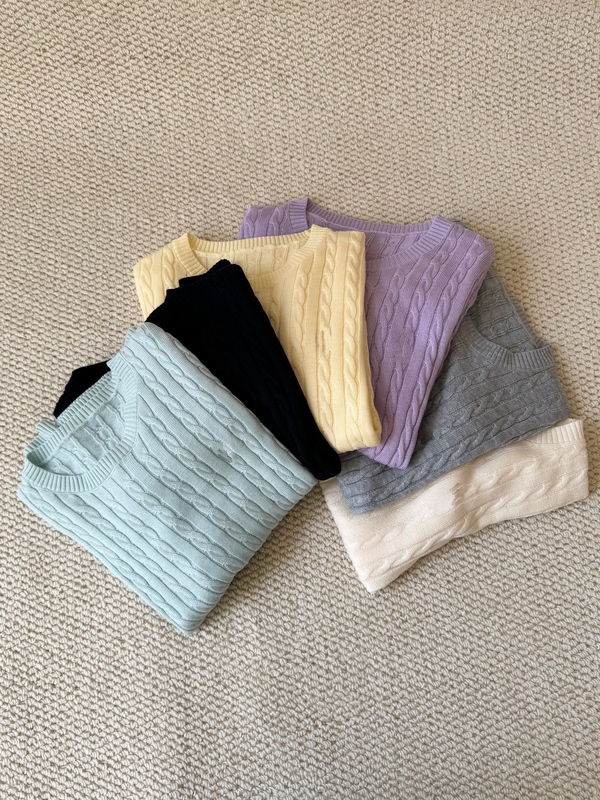 Multiple Colors Available! Little Horse Embroidery Crew Neck Cable Knit Sweater, New Style Cable Knit Top, Versatile and Slimming