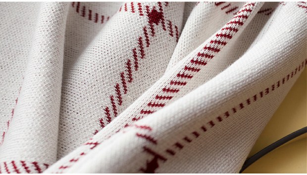 Các đợt tiếp theo của giá trị chiên Qingcang kẻ sọc jacquard 79 nhân dân tệ cổ tròn áo len dài tay áo len áo phông rộng