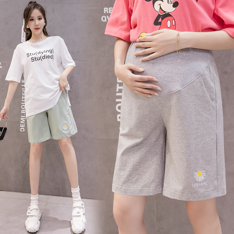 Pregnant women wearing pants Summer thin breathable five-point sweatpants Belly loose shorts wide leg pants Casual net red models