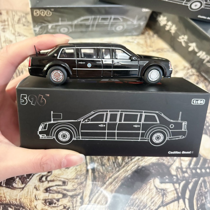 596 Model 1/64 Cadillac Beast Extended Version, the Second Generation Presidential Vehicle of the United States, Alloy Car Model