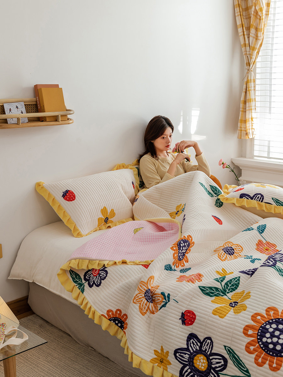 Crystal velvet quilted bed cover one-piece custom-made milk velvet quilted bed sheet tatami large kang cover three-piece home