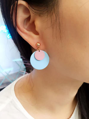 2025 Japanese and Korean style sweet, cute and fashionable earrings, simple round, versatile, retro and elegant street style earrings