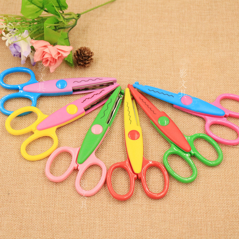 Flower scissors Lovely Wave stamp edge serrated scissors hand-toothed greeting card creative DJY