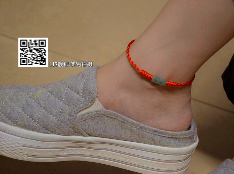 Jade Road Road Tongyu Transfer Hạt SpongeBob Chuỗi vòng đeo tay đỏ Vòng chân nam nữ Cặp đôi mới Evil Evil Red Rope lắc chân chuông