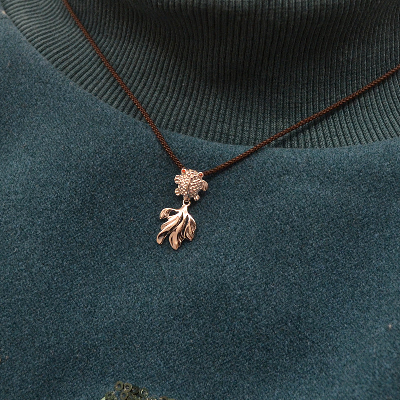 Lucky Gin Carp Necklace Woman Light Lavish Crowdfish Tail Small Fish Fairy 2021 The new minimalist pure silver pendant male