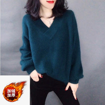 2019 winter new Korean version of knitwear plus velvet wool sweater women loose thickened warm deep V-neck base shirt