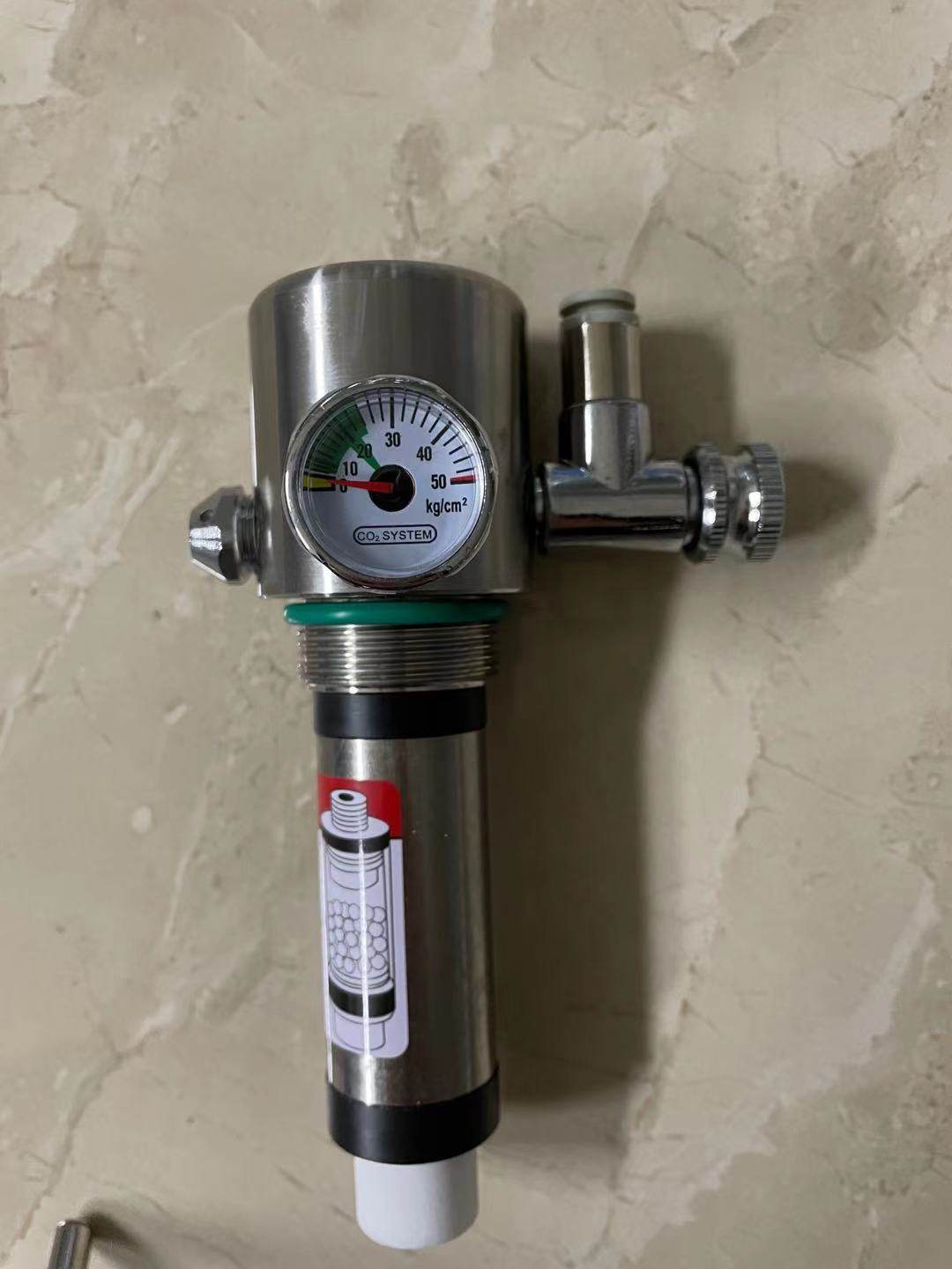 Carbon dioxide generator steel bottle fittings decompression valve thread M30 * 1 5 pressure reducing valve suit glass