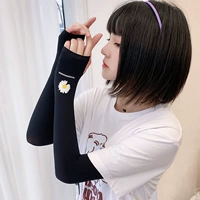 Черная маленькая ромашка (пара)