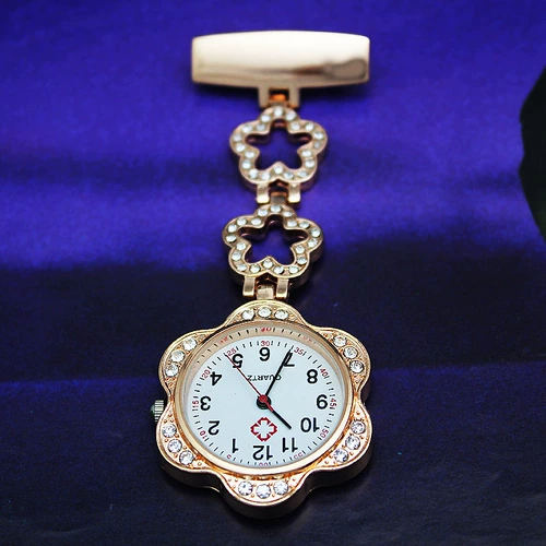 Универсальные кварцевые карманные часы с зажимом подходит для мужчин и женщин, простой и элегантный дизайн