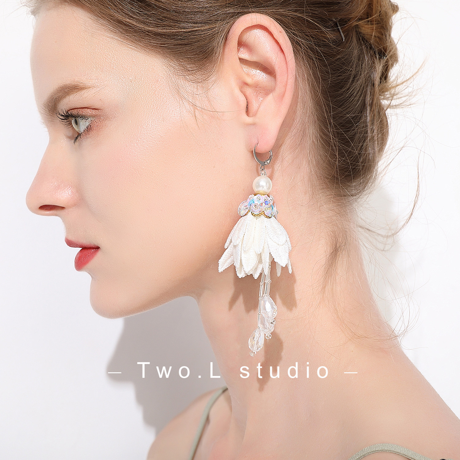 Designer Two L Studio Flowers Marry Super Fan Flower Flower New Year Wedding Wedding Earring Clothes Earbuds
