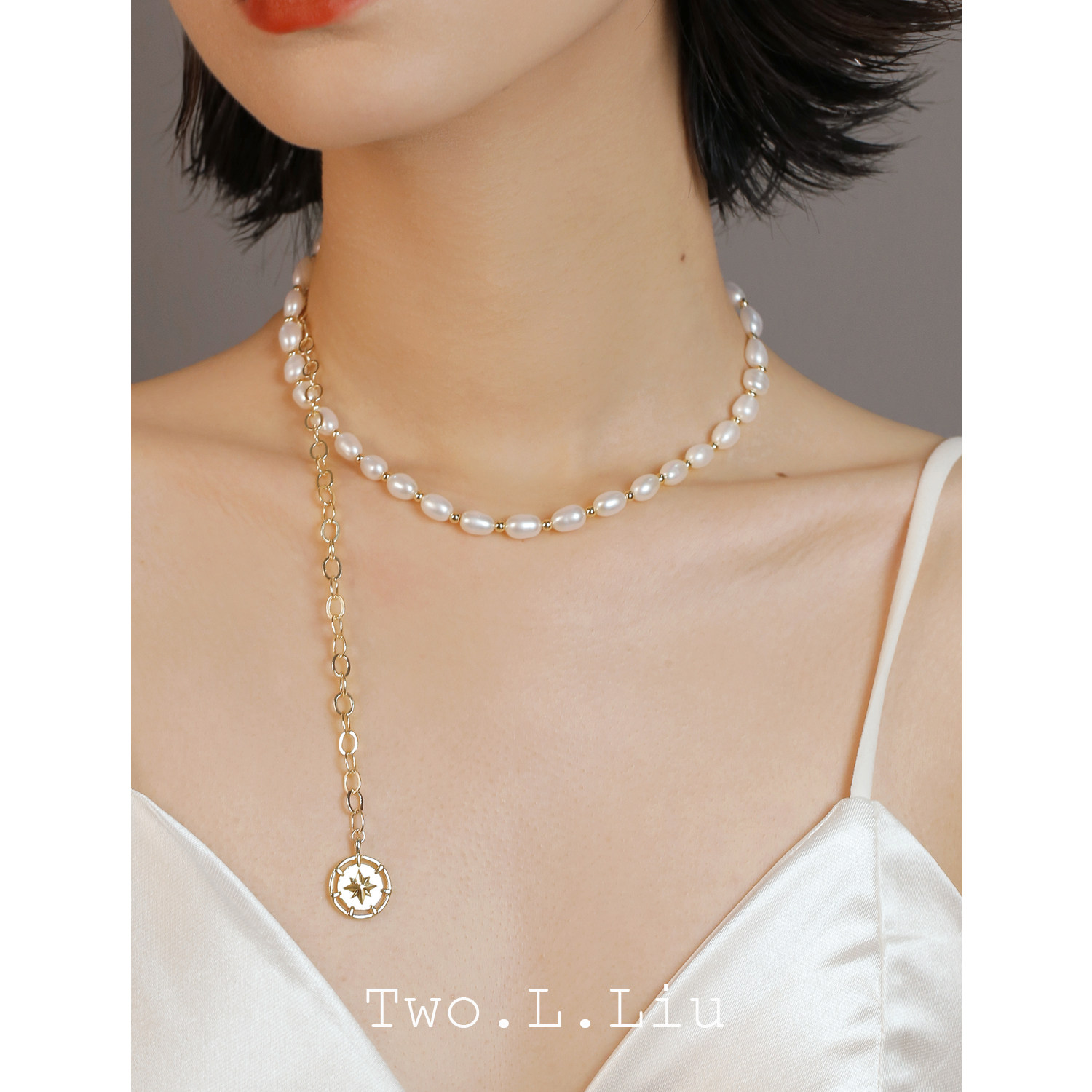 Two.L.Liu design sense natural freshwater pearl necklace female tide personality ins niche minimalist temperament collarbone chain