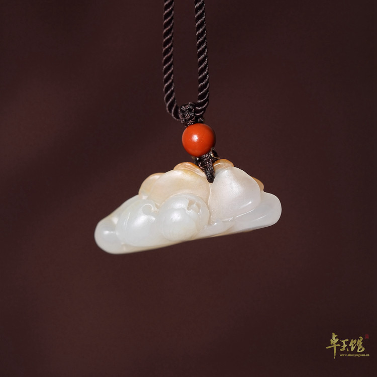 (Butterfly Love Flower) Xinjiang Hetian White Jade Seed Sprinkled Gold Leather Pendant Pendant Su Gong Special Zhuoyu Pavilion