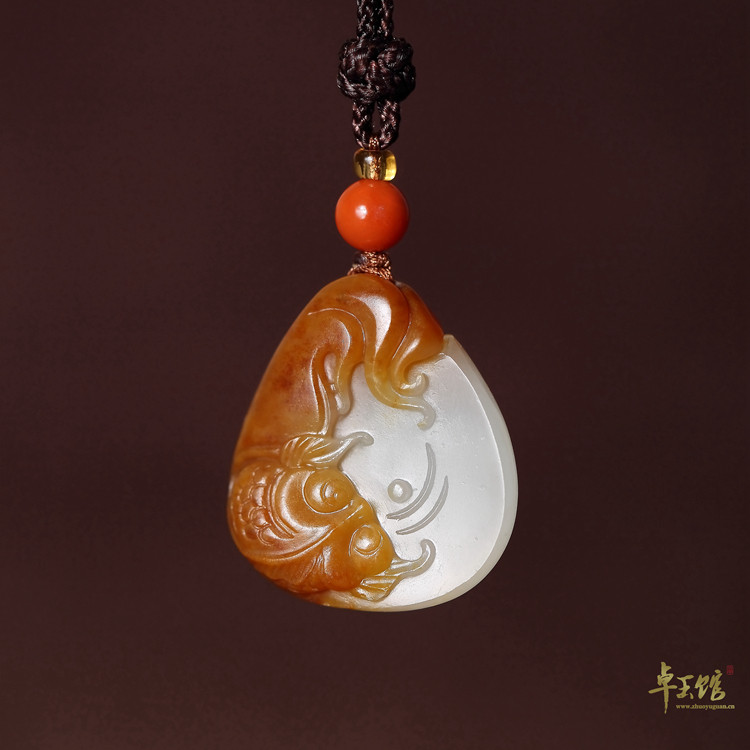(Jinyu Mantang) Xinjiang Hetian White Jade Seed Material Red Skin Single Seed Goldfish Pendant Su Gong Zhuoyu Pavilion