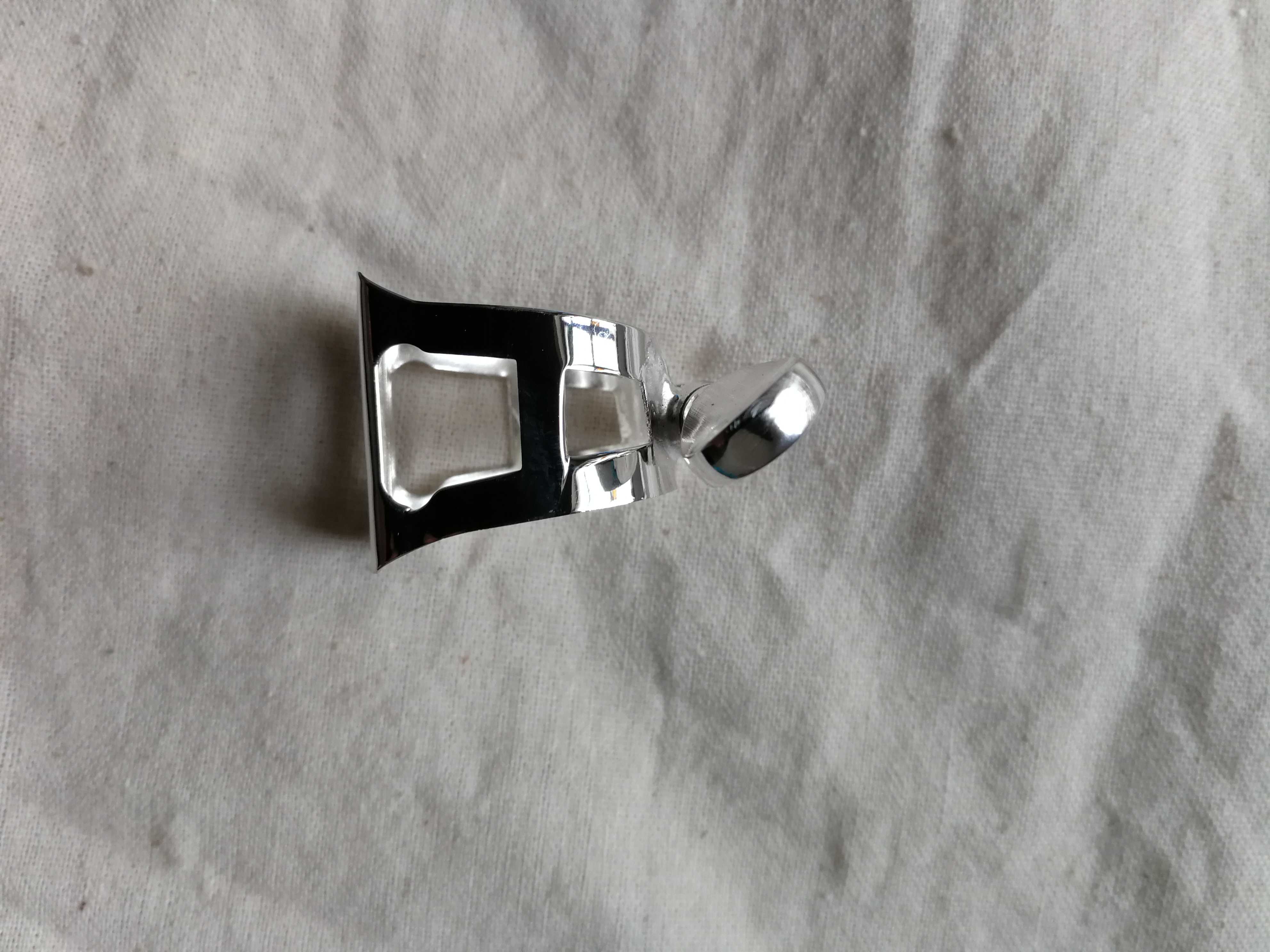 Silver plated metal flute head clip suitable for the profile flute to make a note when the flute head model Xinjiang does not ship