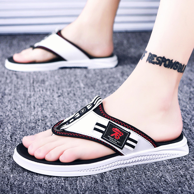 Flip-flops men's slippers men's trend Korean version of the sandals men's personality 2022 new outer wear summer sandals beach shoes