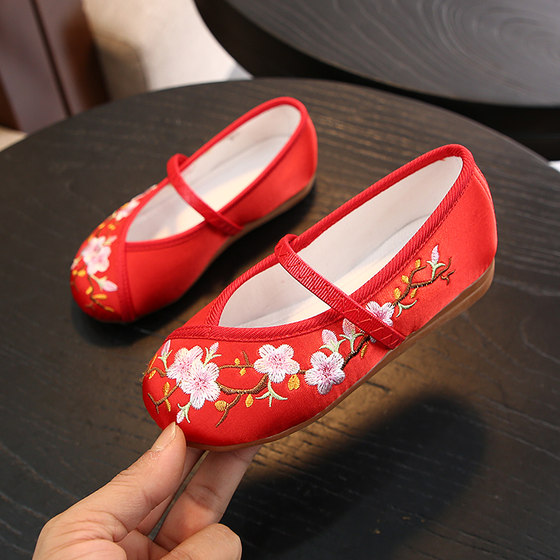 Girls embroidered shoes old Beijing children's handmade cloth shoes princess with ancient costume ethnic style spring and summer Tang suit Hanfu shoes