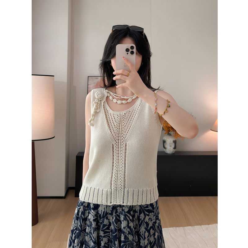 Fuyuan Hand-Crocheted Roses~ Off-White Hollow-Out Pure Cotton Knitted Vest for Women, Sleeveless Round Neck Loose Top