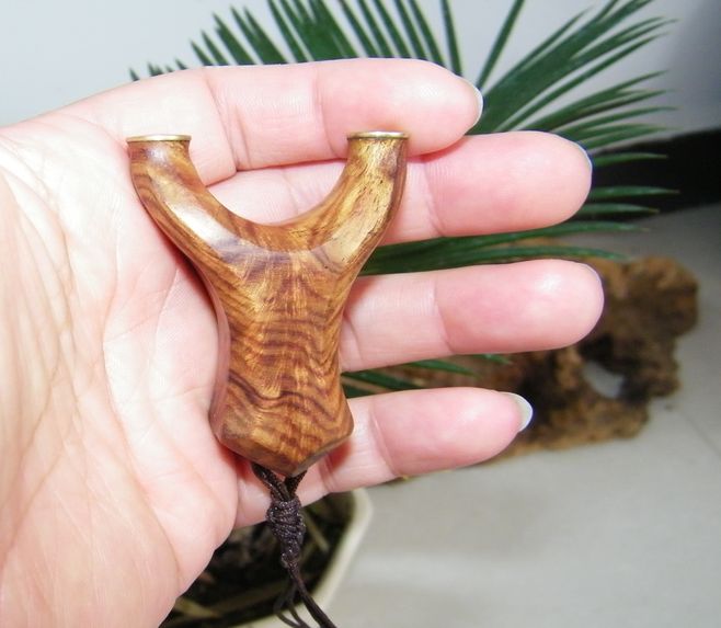 Hainan Yellow Flower Pears Slouch Tiger Leather Veins Fluorescent Pinewood Handlebar Piece Pendant Accessories Accessories to Whole Wood Dig