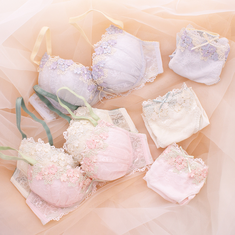 R Brand Japanese Style Young Girl Sexy Thin Bra Set Push-Up Sweet Student Underwear Women Large Cup E Bra and Panties