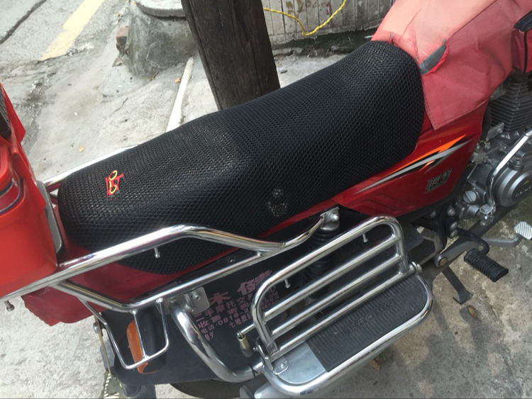 Haojue HJ125-2D bọc ghế xe máy dày chống nắng tổ ong lưới chống nắng cách nhiệt đệm bao - Đệm xe máy yên xe sirius