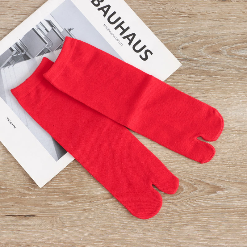 Two-Toed Socks for the Year of Birth, Mid-Length Socks for Men and Women, New Year's Wedding Couple Cotton Socks, Bright Red Wedding Two-Toed Socks for Women