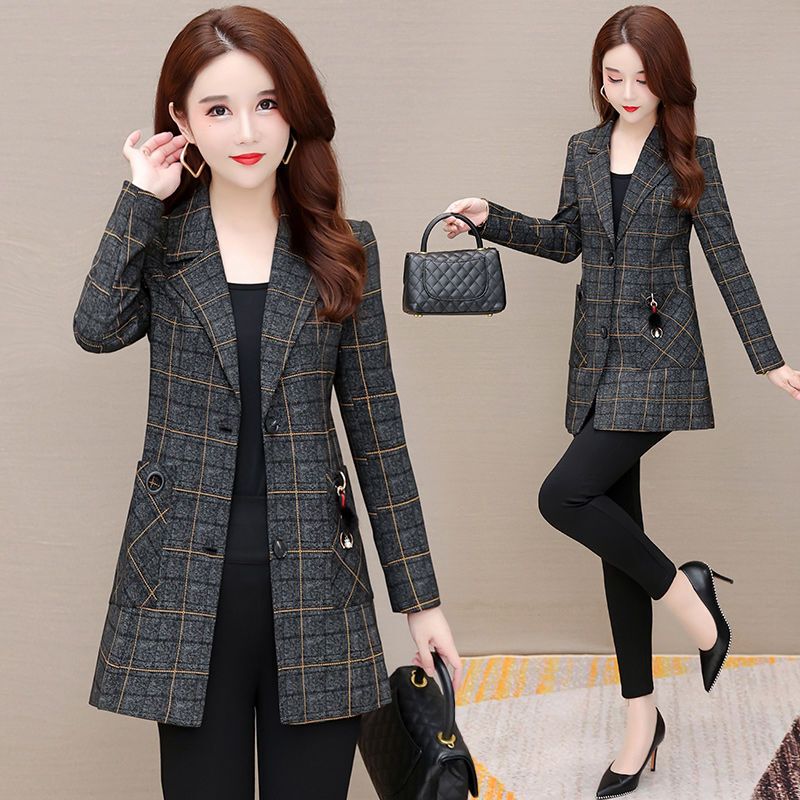 Mid-Length Plaid Blazer for Women, 2025 Spring and Autumn Fashion New Style, Stylish Mother's Wear, Small Suit Jacket for Women