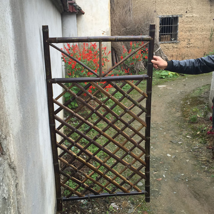 Bamboo fence bamboo fence garden vegetable garden door in bamboo fence