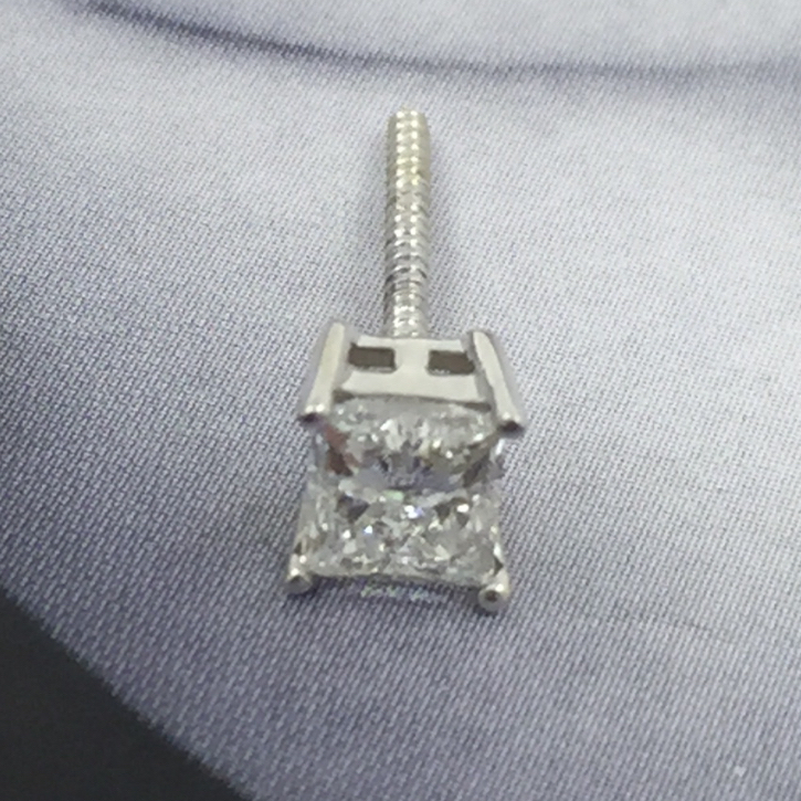 Fu daisheng white 18K gold 50 points 1 carat 120 natural diamond earnail princess square diamond earshot male and female